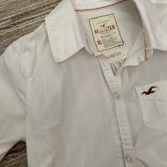 3 for $25🛍/ Hollister White Blouse - Picture 3 of 3